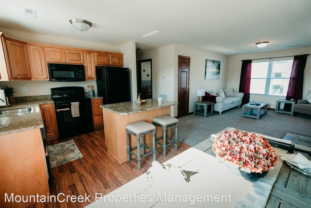 84 Silver Maple Ridge - Photo 36