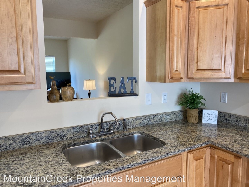 84 Silver Maple Ridge - Photo 12