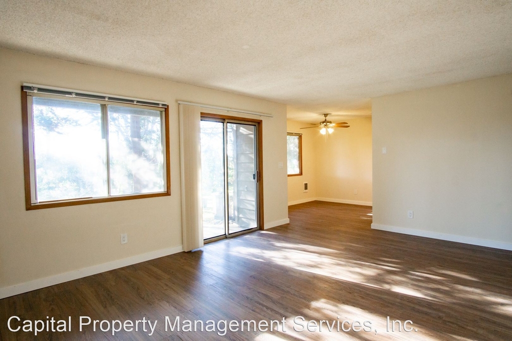 1075 Nw 123rd Ave - Photo 1