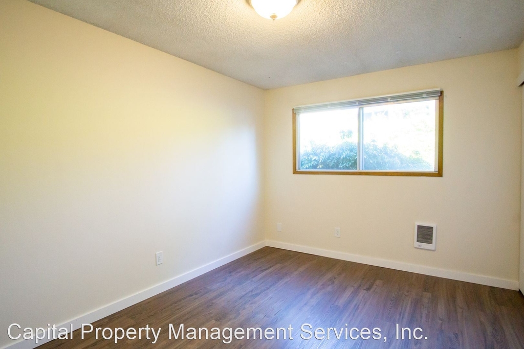 1075 Nw 123rd Ave - Photo 14