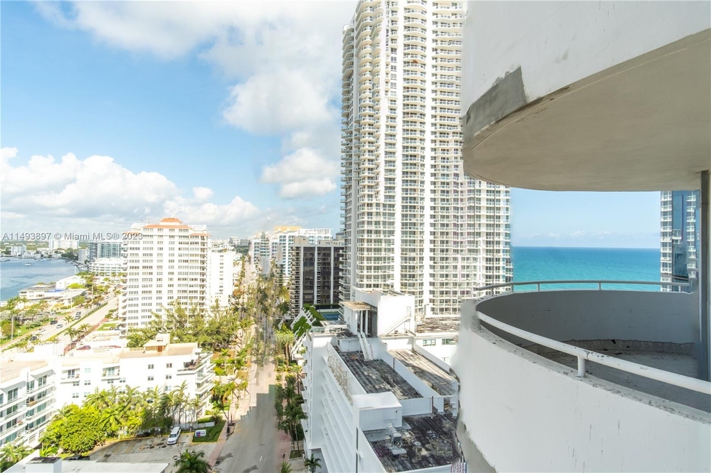 6301 Collins Ave - Photo 45