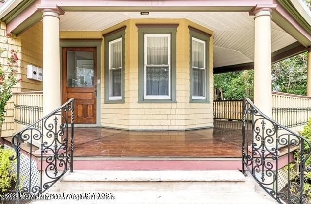 159 Chelsea Avenue - Photo 2