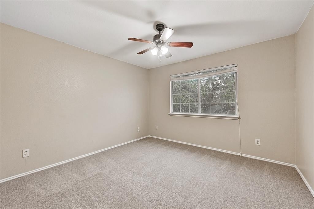 8605  Axis Dr - Photo 22