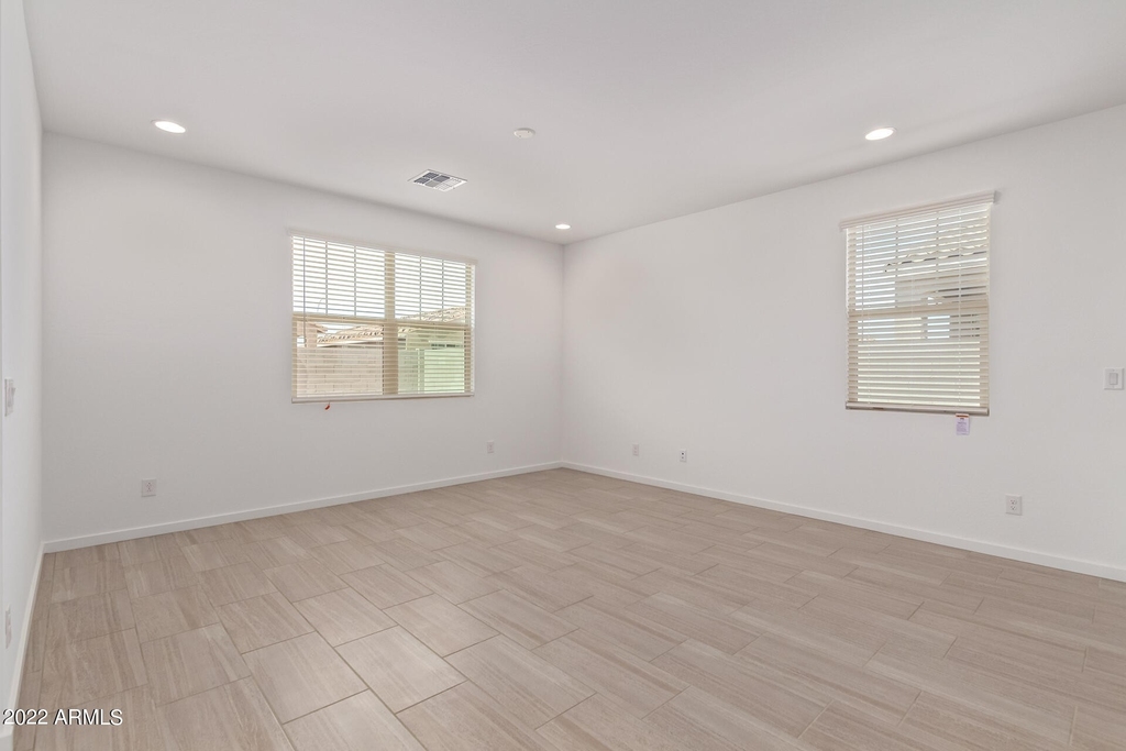 11022 W Levi Drive - Photo 10