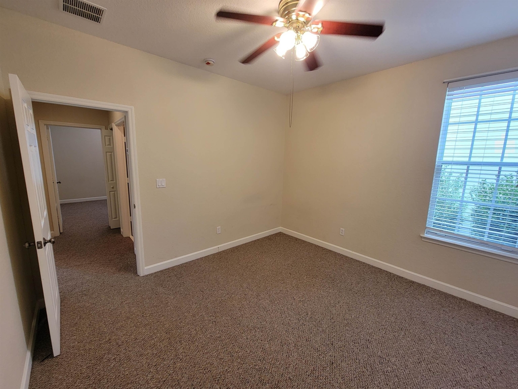 4247 Raleigh Way - Photo 15