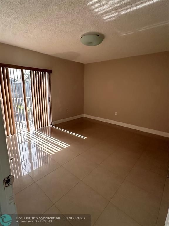 7040 Nw 173rd Dr - Photo 8