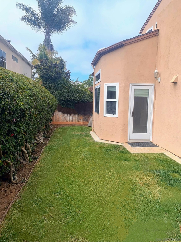 581 Gardena Ct - Photo 3