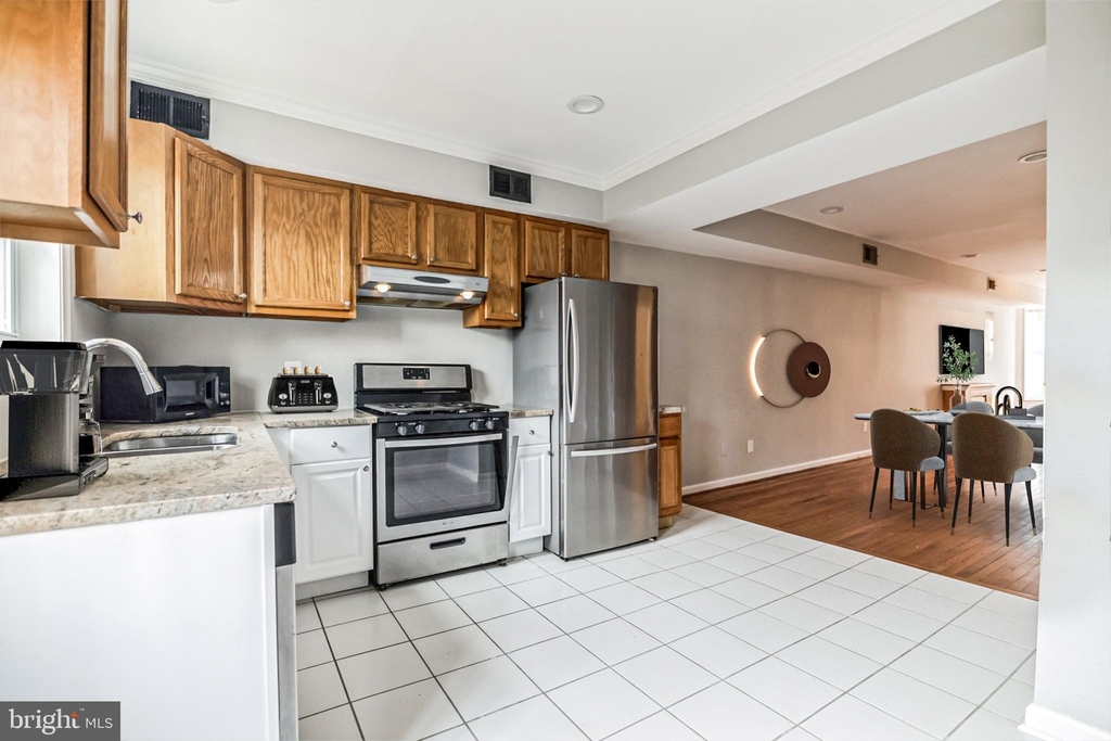 1333 1st Street Nw - Photo 4