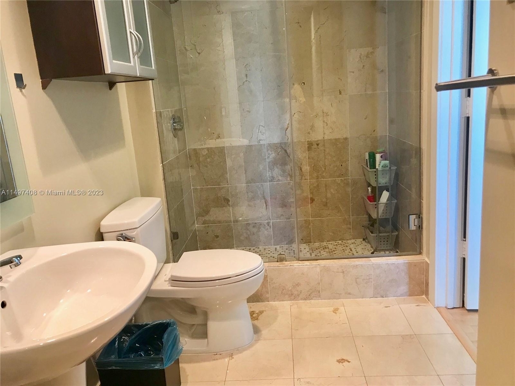 7728 Collins Ave - Photo 20