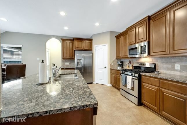 17010 Rye Harbor Court - Photo 11