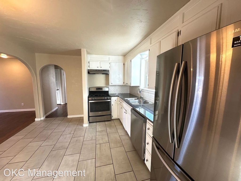 2512 Nw 33rd - Photo 5