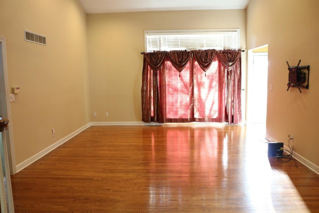 10316 Cherrywood Lane - Photo 3