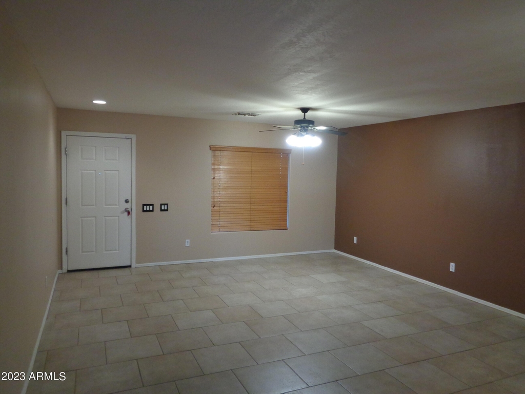 43242 W Maricopa Avenue - Photo 5