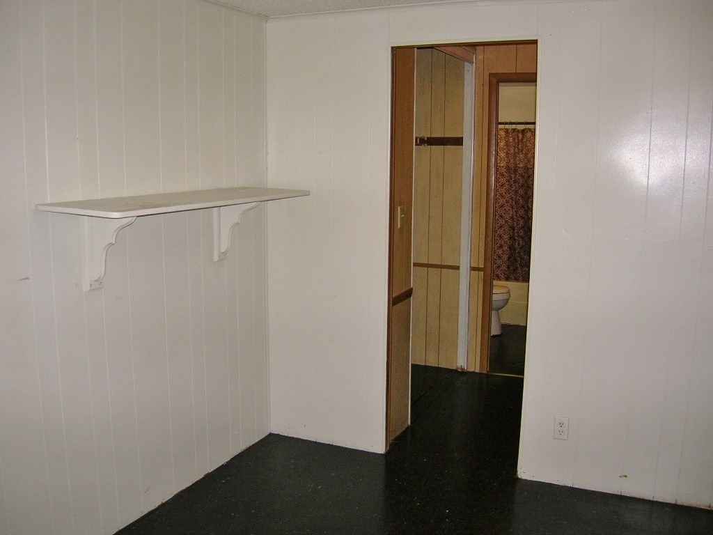 205 E Elm Street - Photo 9