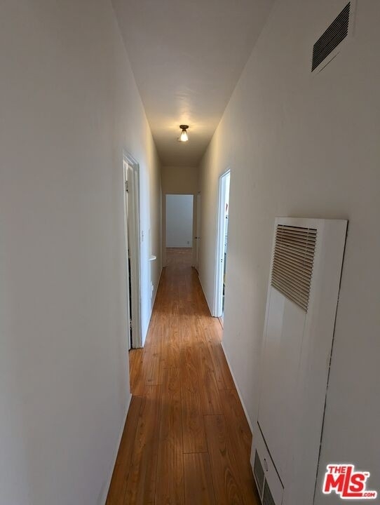 1366 S Mansfield Ave - Photo 9