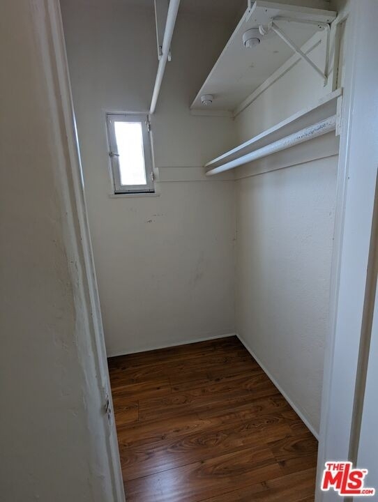 1366 S Mansfield Ave - Photo 12