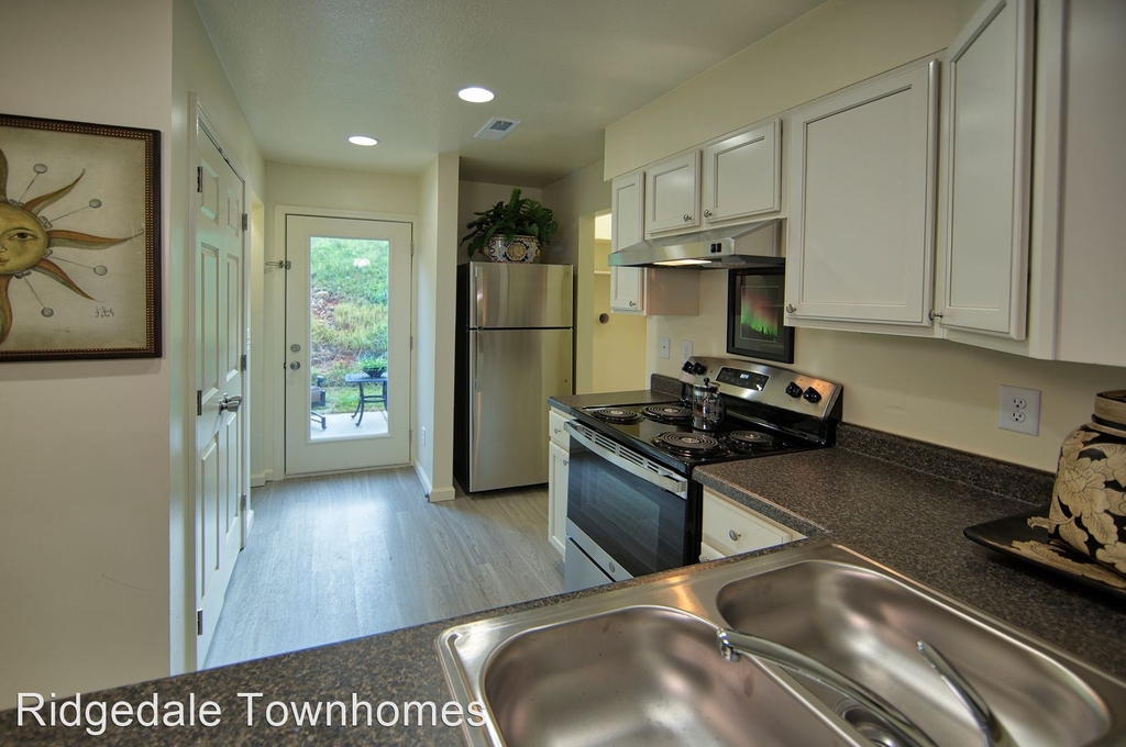 Ridgedale Townhomes - Photo 3