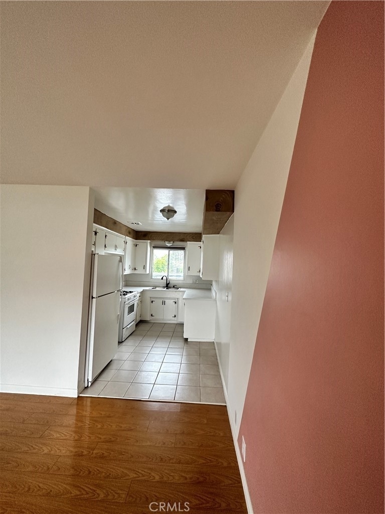 275 N Garfield Avenue - Photo 19