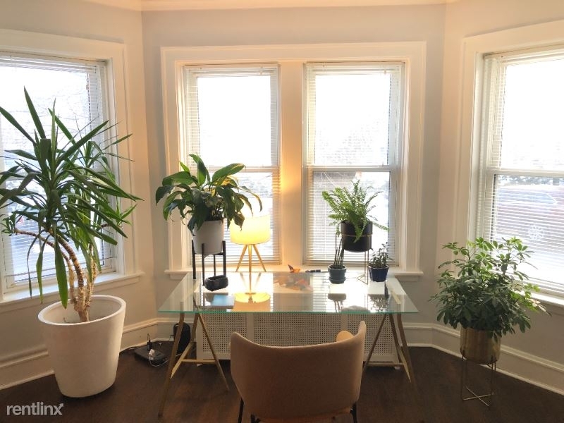 1540 W Elmdale Ave - Unit 3 - Photo 2