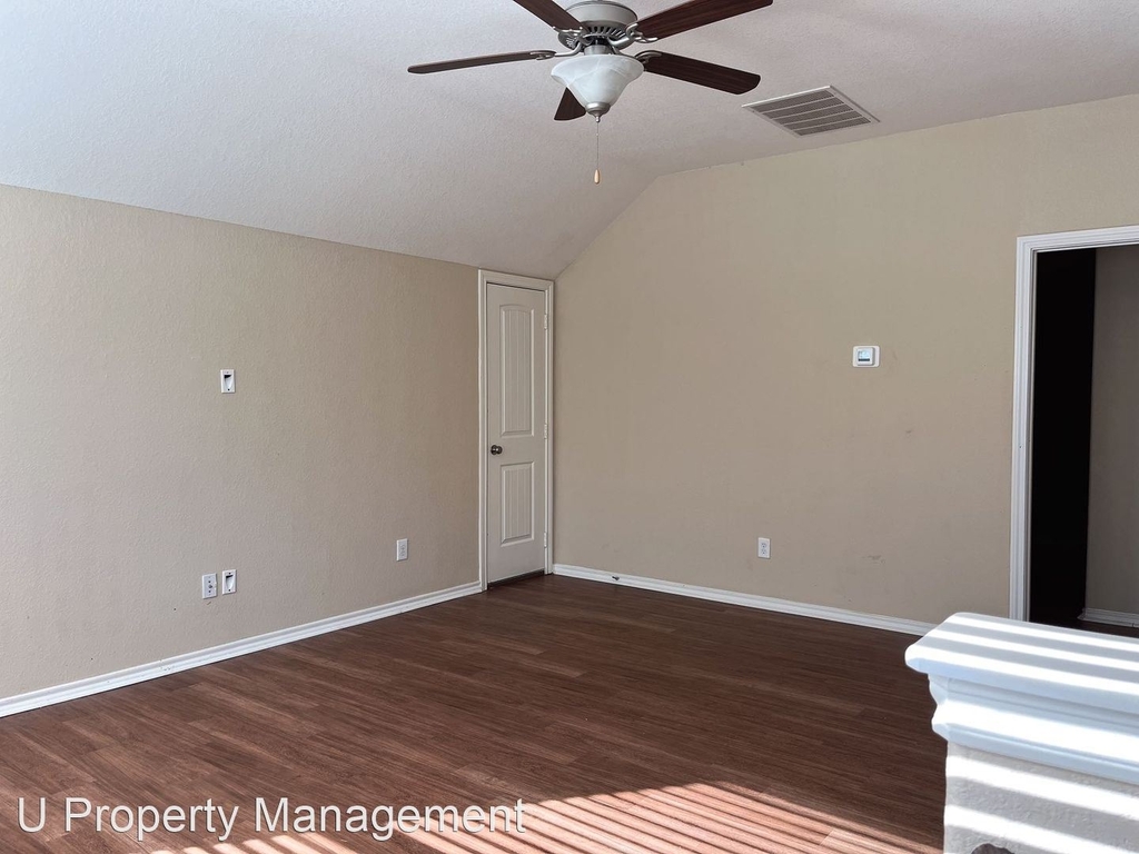 13839 Roman Ridge Lane, - Photo 10