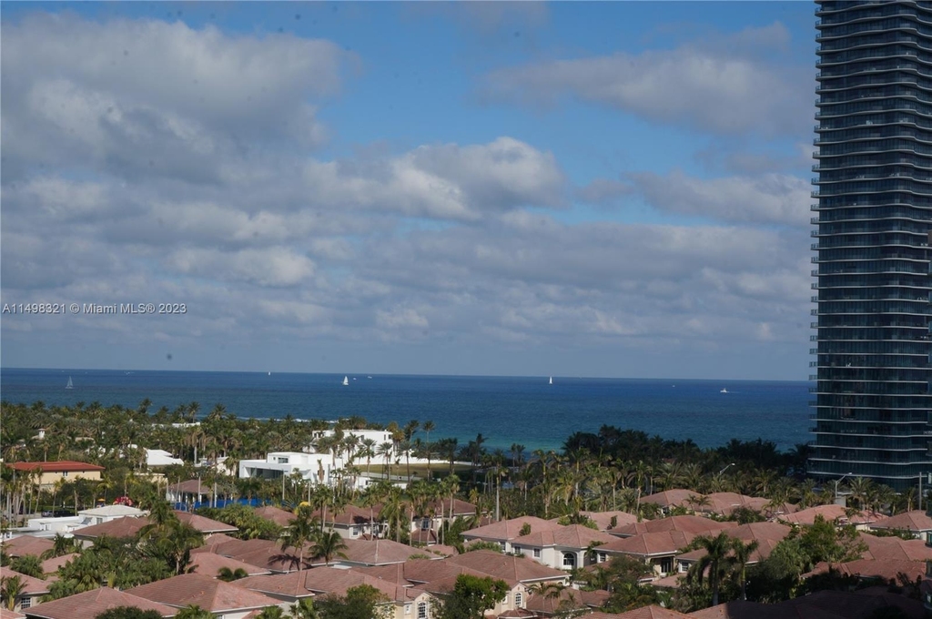 19380 Collins Ave - Photo 8