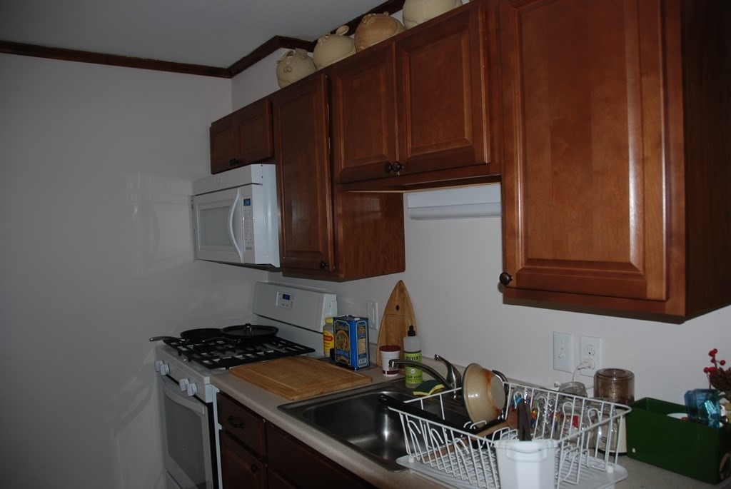 1368 Main Street - Photo 4