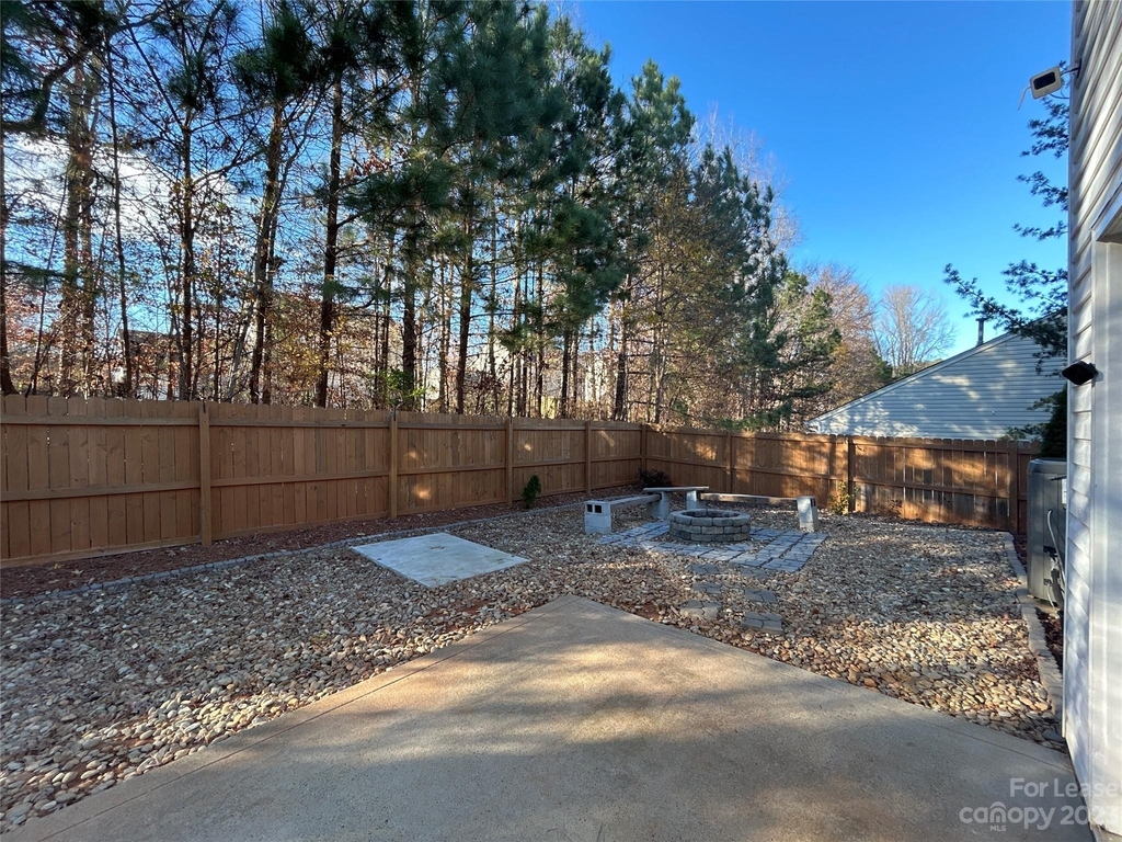 10835 Gardenia Street - Photo 3