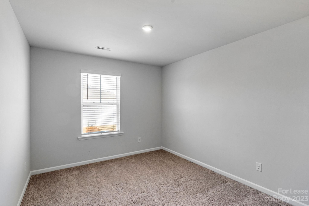 2034 Blue Sky Meadows Drive - Photo 31