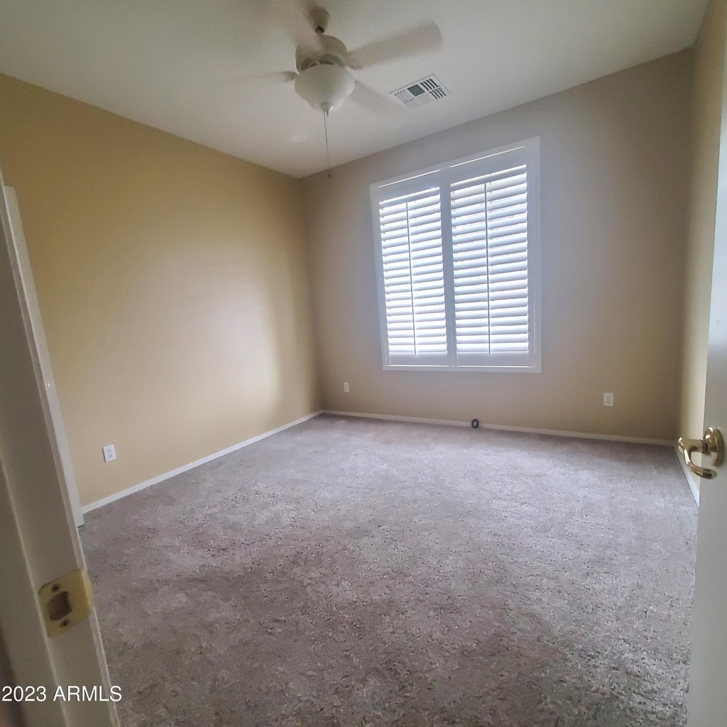 42550 W Candyland Place - Photo 16
