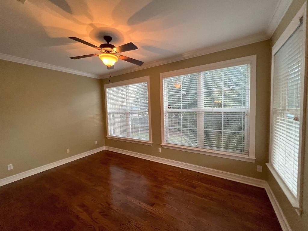 2565 Manassas Way - Photo 3