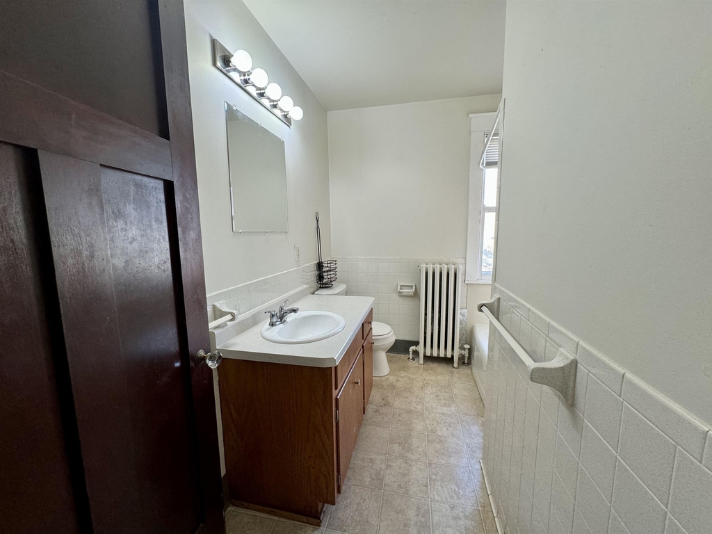 216 W Main - Photo 5