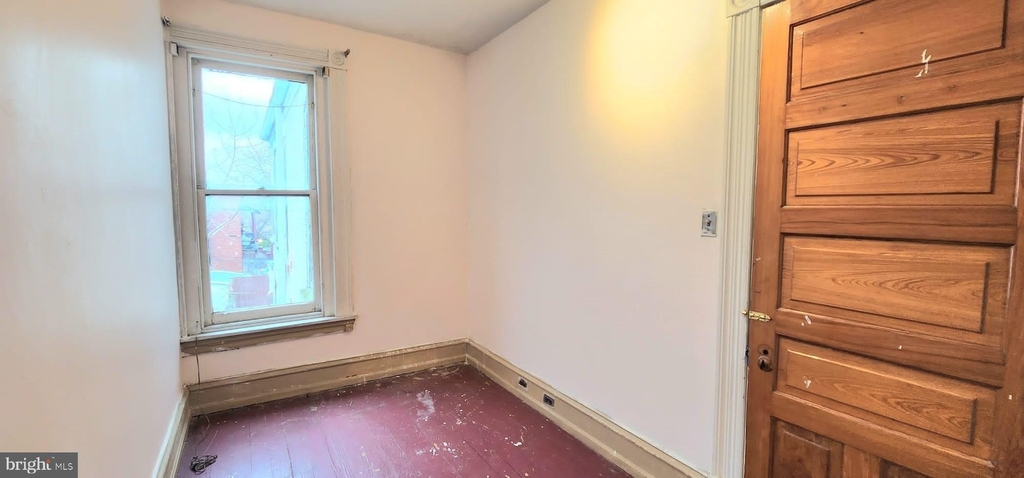 1035 Washington Street - Photo 8