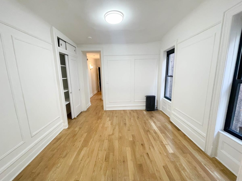 502 Amsterdam Ave - Photo 5