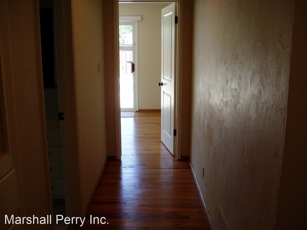 1205 Purdue Ave. - Photo 11