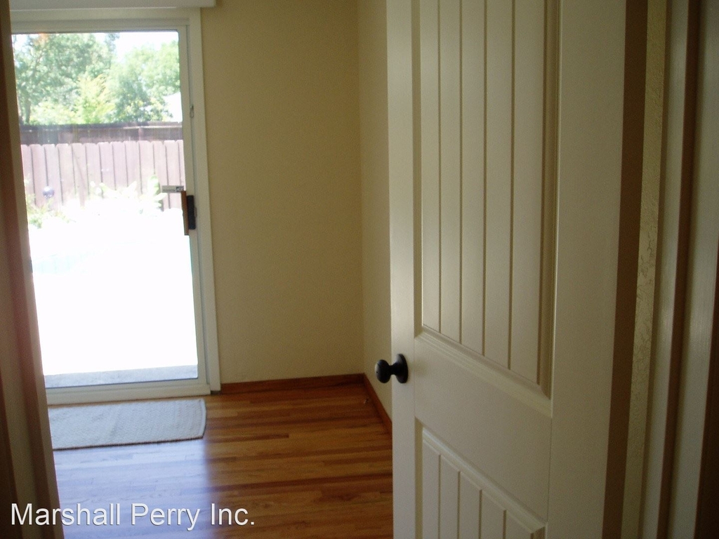 1205 Purdue Ave. - Photo 6