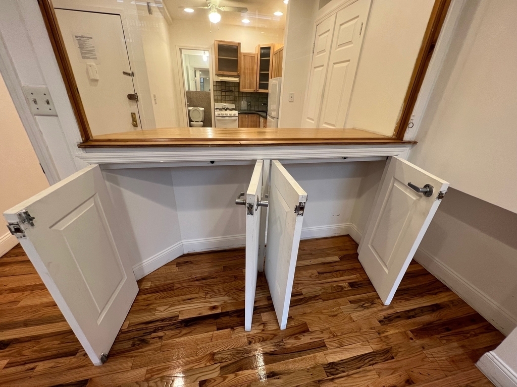 55 Clinton Street - Photo 3