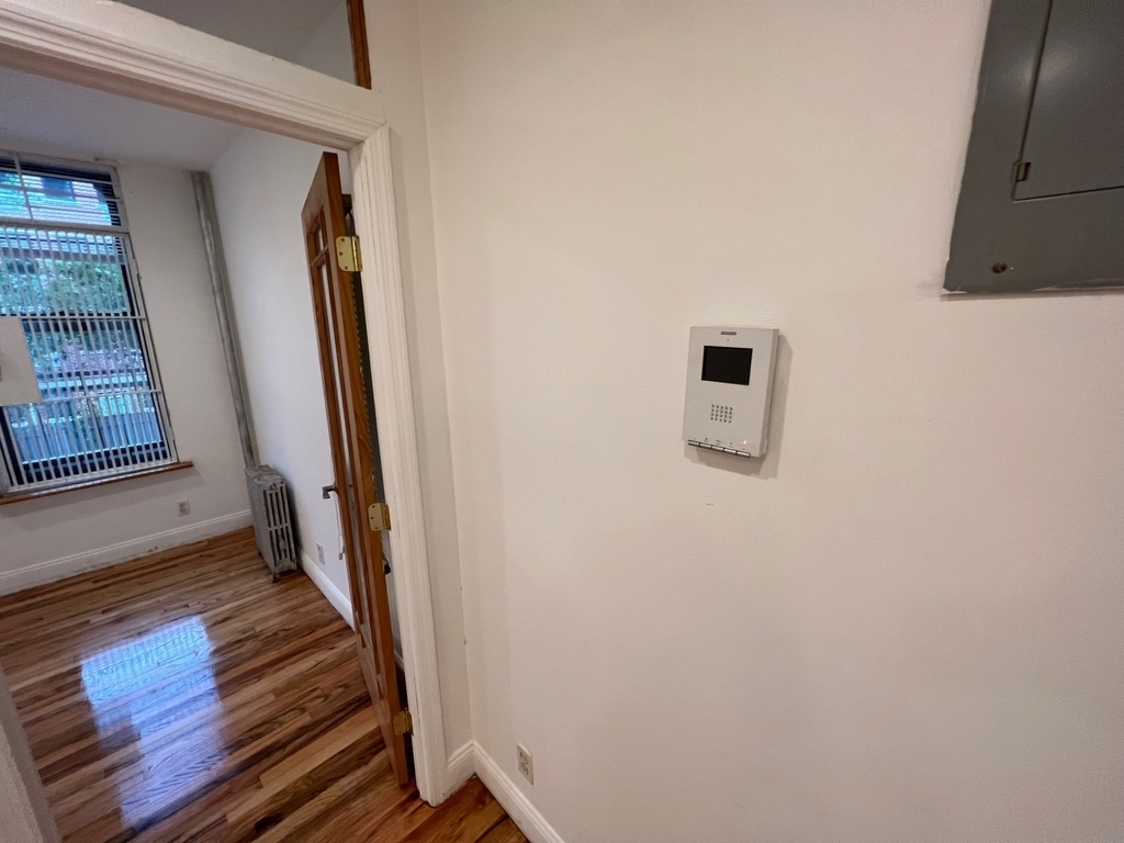 55 Clinton Street - Photo 9