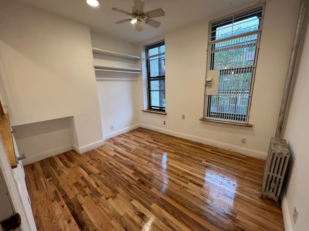 55 Clinton Street - Photo 0
