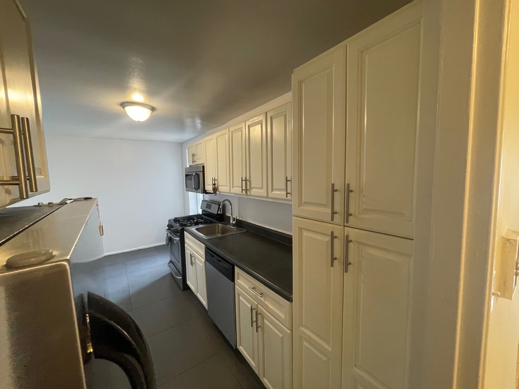 63-85 Woodhaven Boulevard - Photo 6