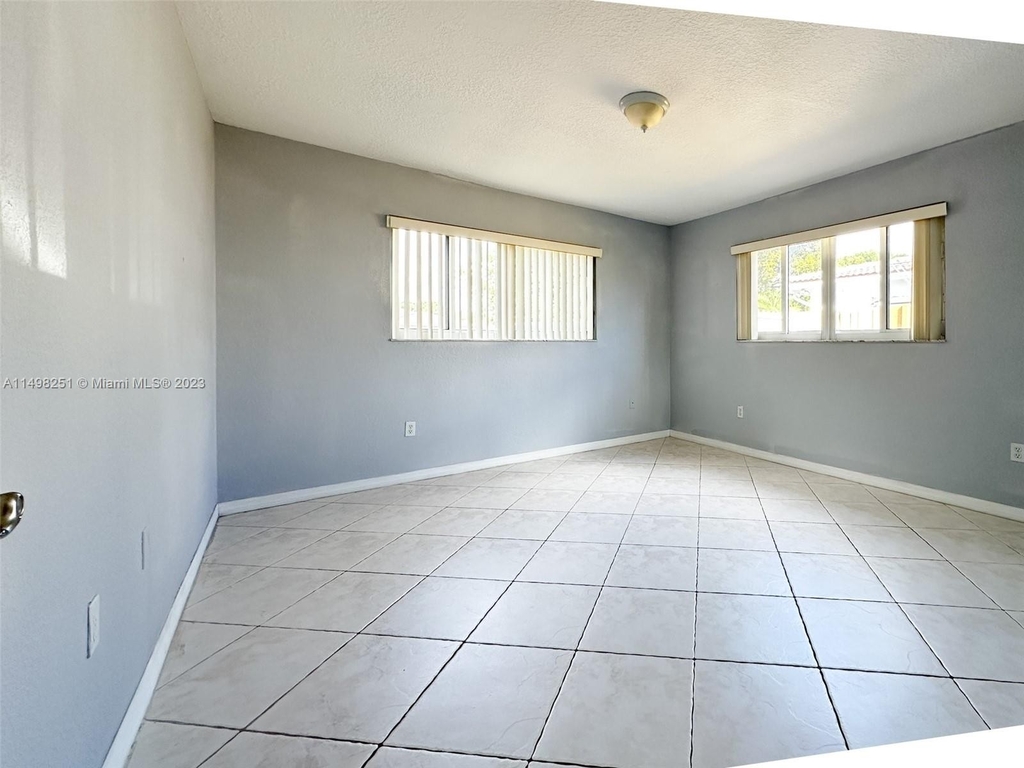 12250 Sw 2nd St - Photo 19