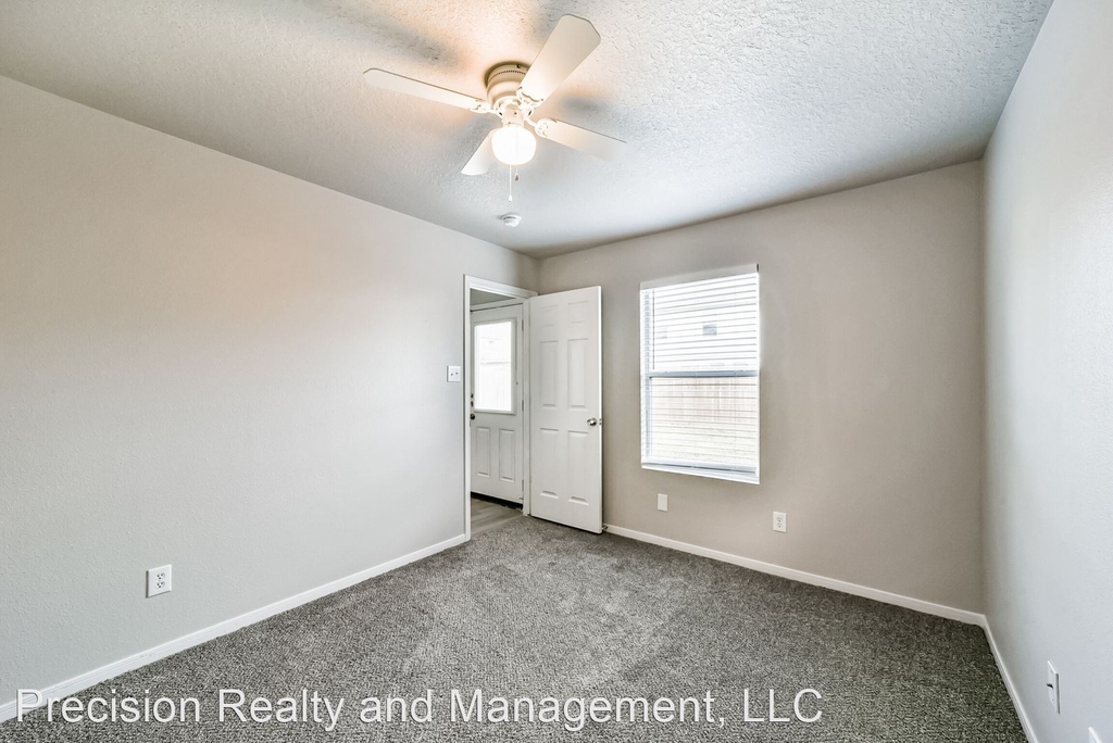 16949 Wren Hill Street - Photo 18