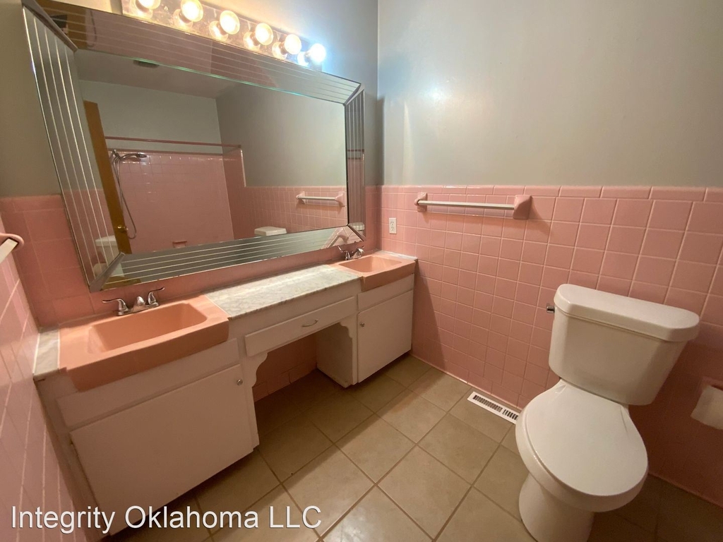 2208 Northwest 47th Street - Photo 10