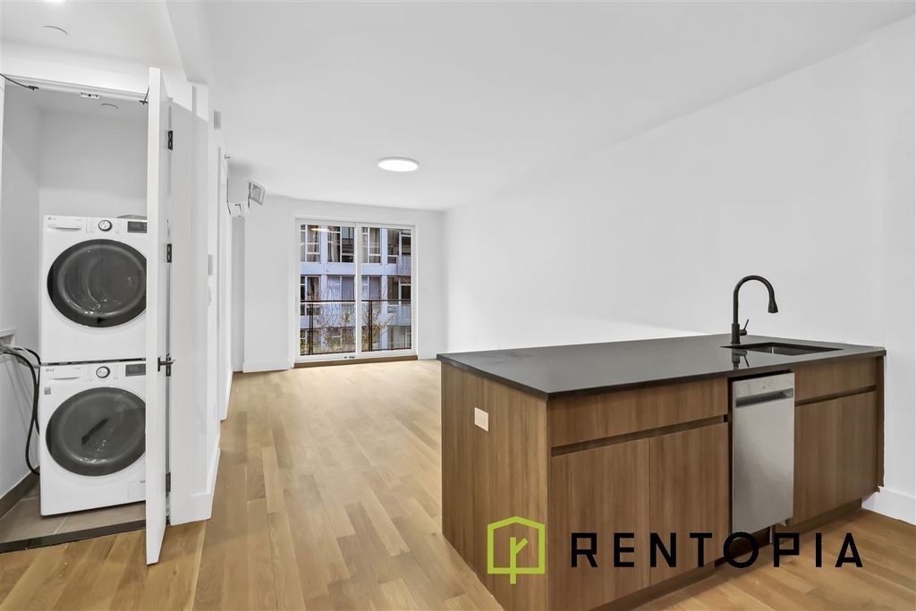 209 North 11th Street - Photo 0
