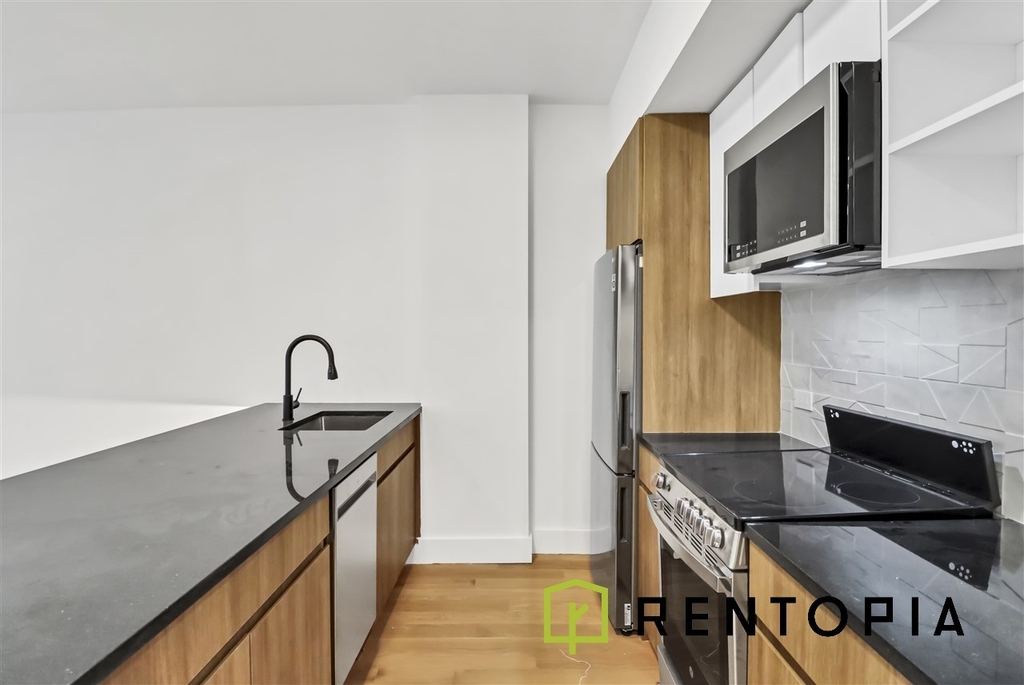209 North 11th Street - Photo 2