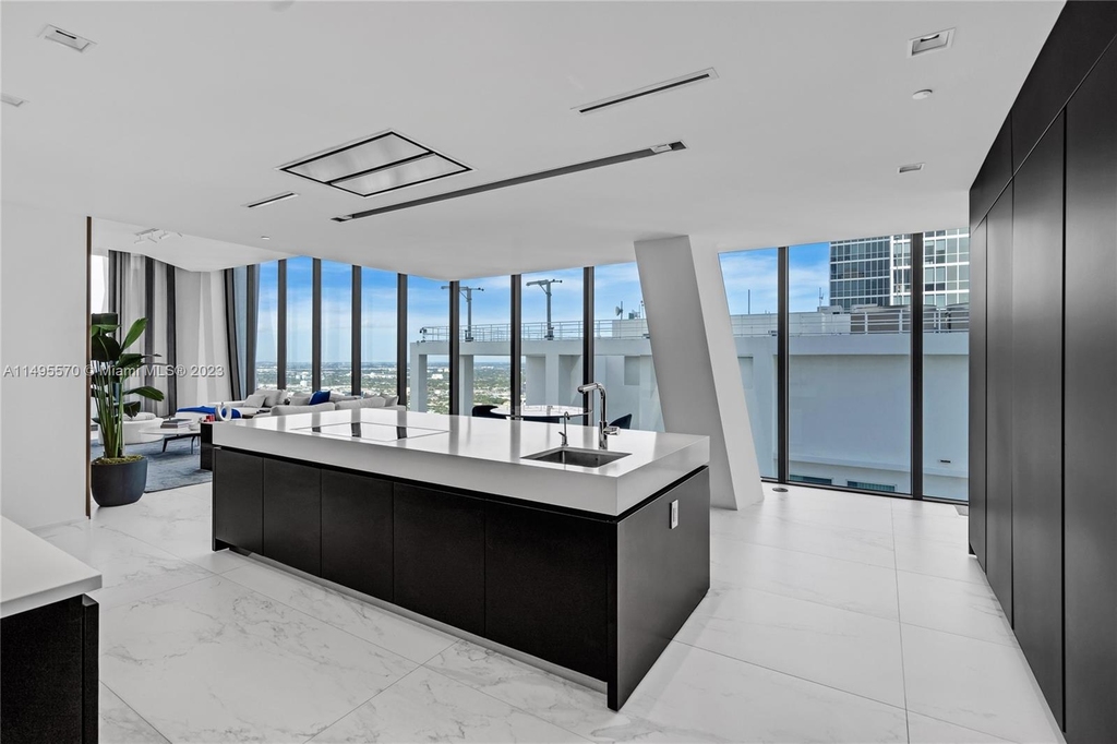 1000 Biscayne Blvd - Photo 21