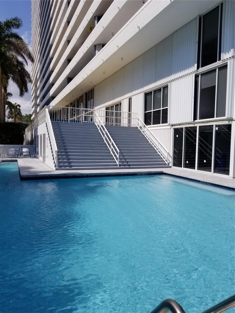 1627 Brickell Ave - Photo 23