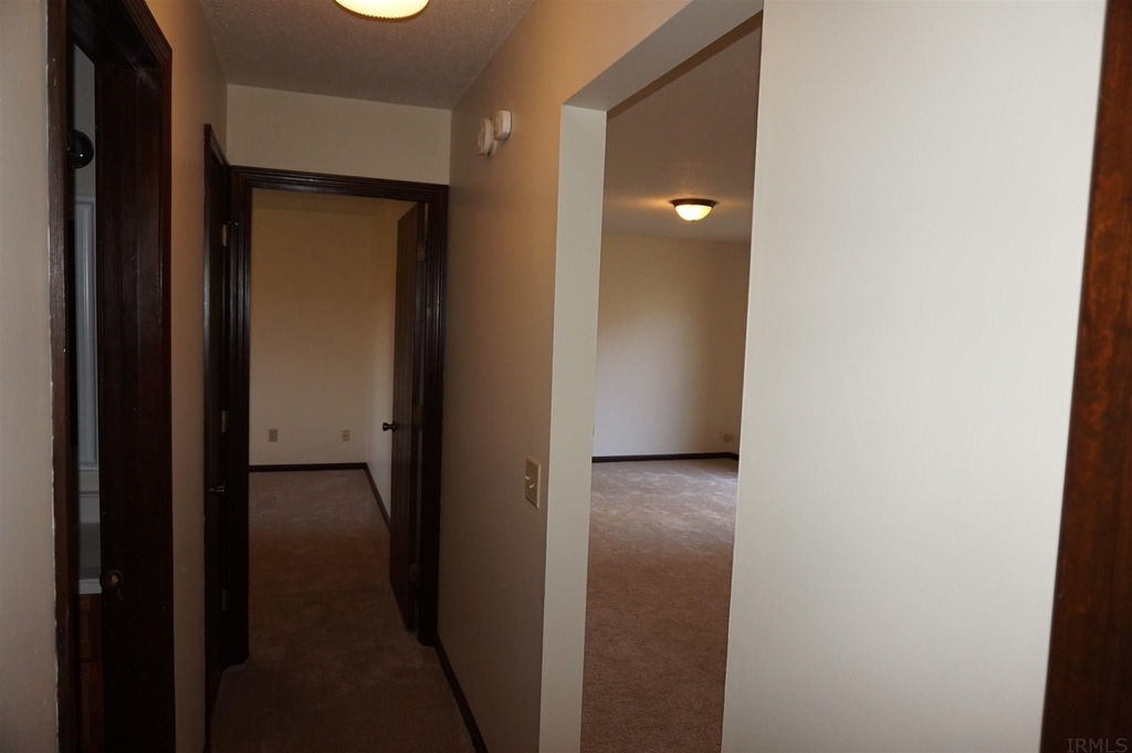 619 Villa Park Court - Photo 15