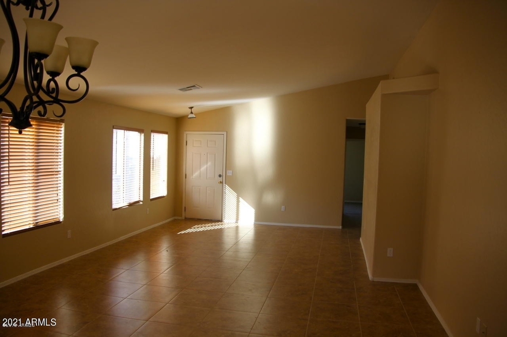 1353 W Page Avenue - Photo 25