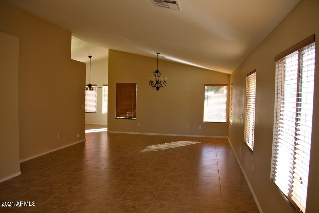 1353 W Page Avenue - Photo 3