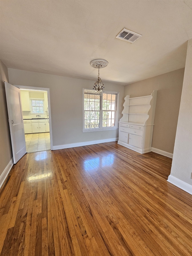 122 S Franklin Boulevard - Photo 16